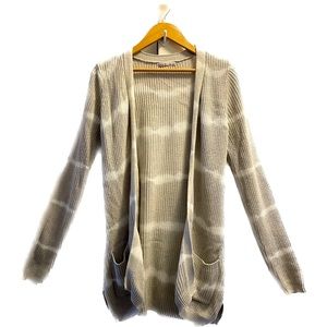 💕 Women’s Kaily K long sleeve very comfy tan striped sweater in size sma…